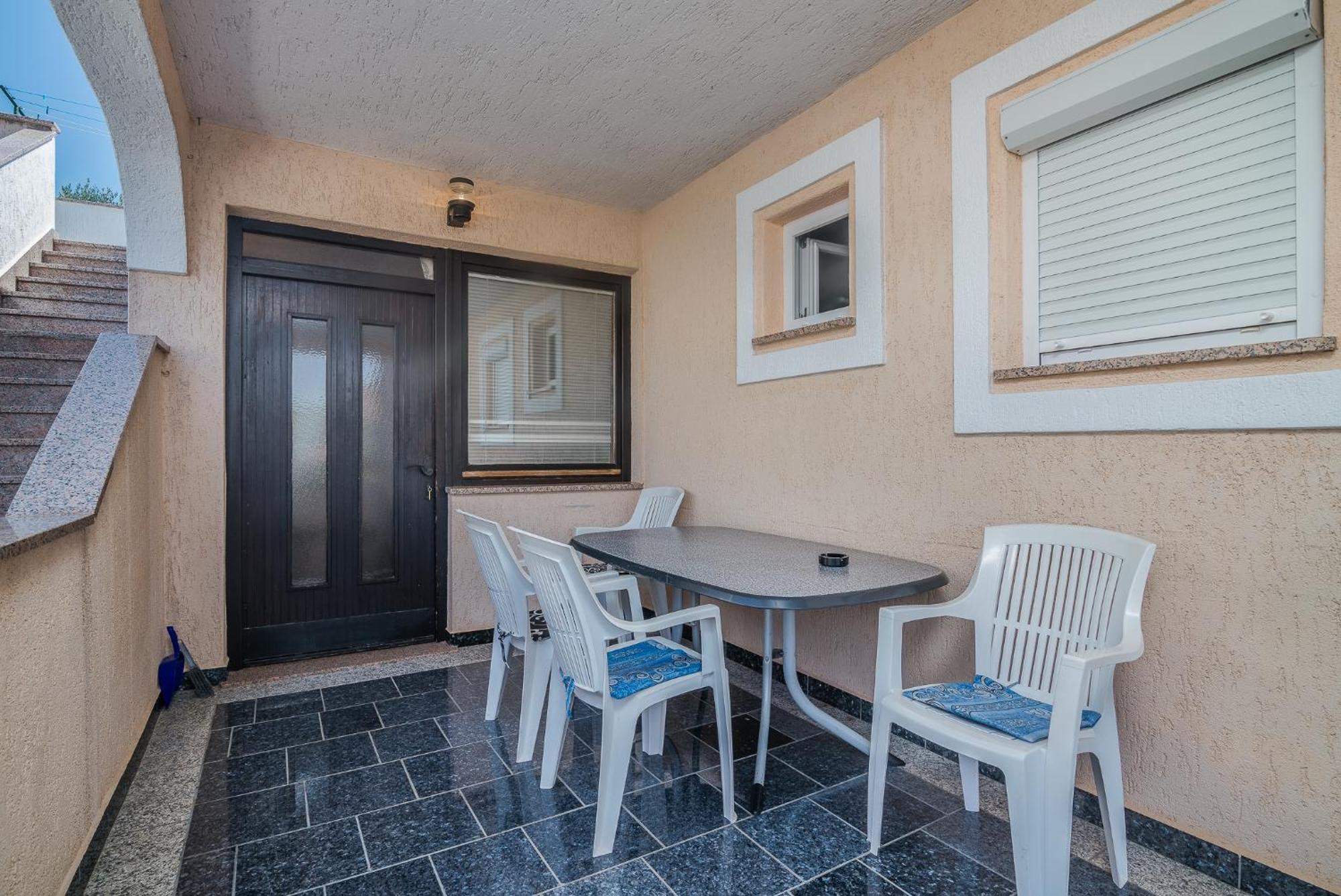Apartments Bahar Krk Krk Town Chambre photo